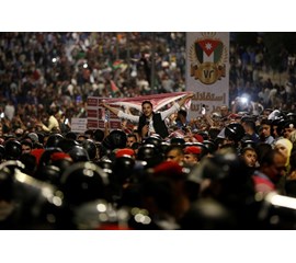 إعداد المواطن الصالح وبث صورة الملك الصالح: خواطر حول حرية...
