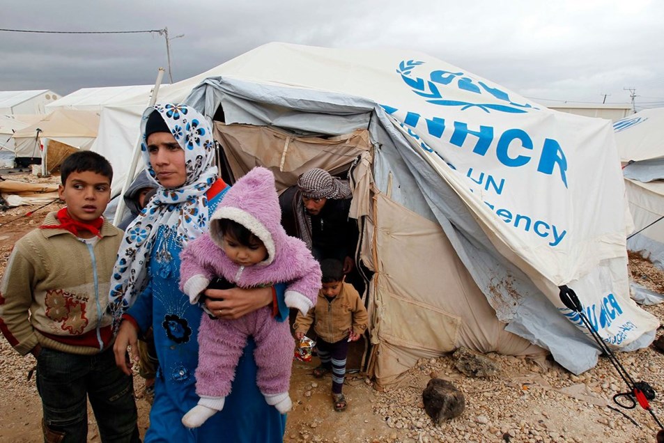 The Power-Interest Nexus in Responses to Syrian Refugee Arrivals in Lebanon: Tensions and Interactions between the State and the International Community